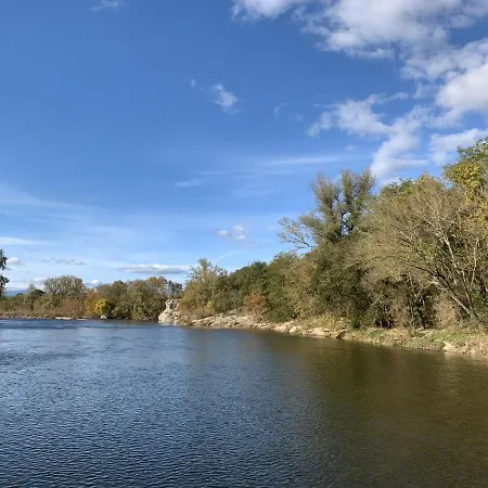 Lägenhet Entre Riviere Et Foret